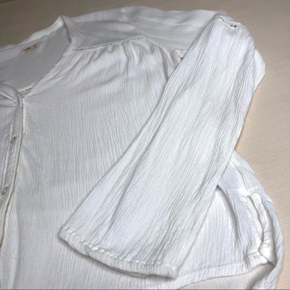 Hollister Boho Blouse Hi Low V neck Crochet detail XS - Picture 6 of 14